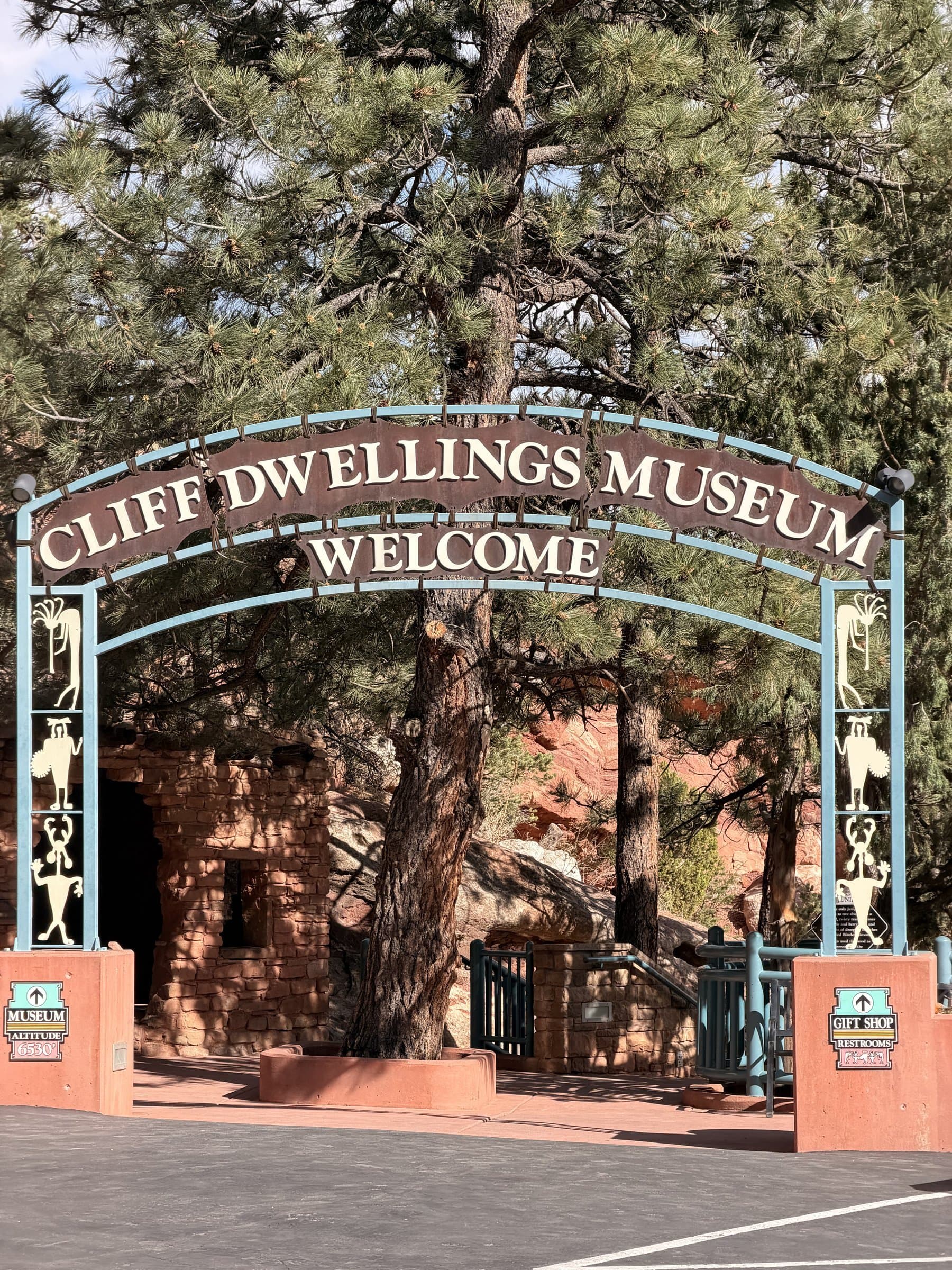 Entrance to the Manitou Cliff Dwellings Museum