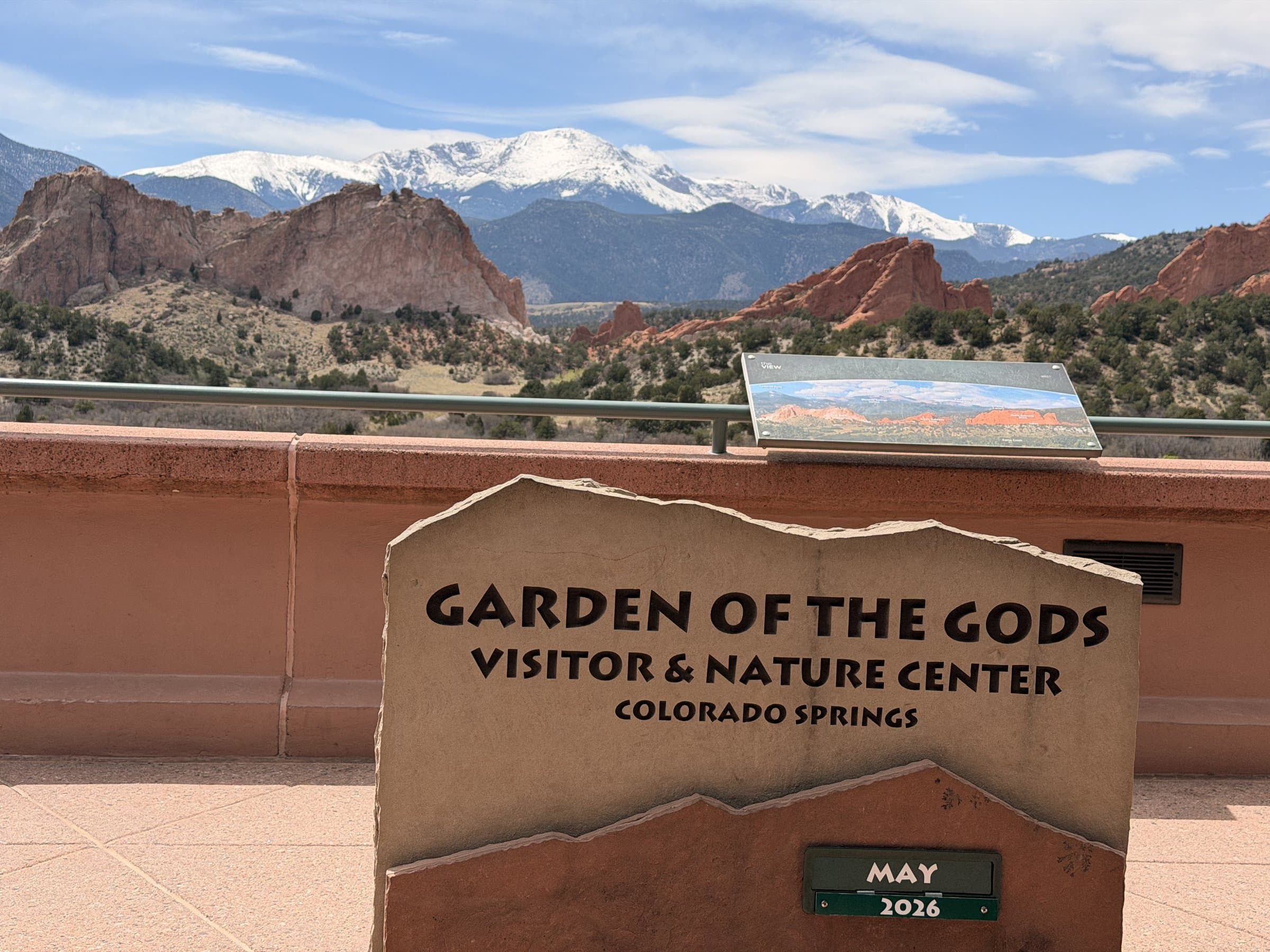 Red rock formations at Garden of the Gods